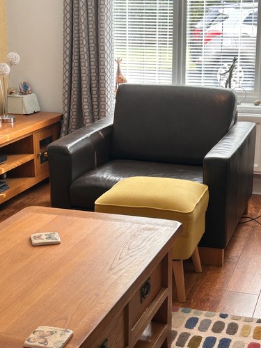 Reduced sits cuddle chair in - chair,