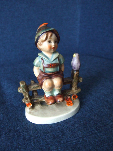 Hummel goebel figurine - goebel,