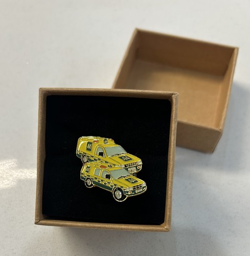Automobile association pin - aa,