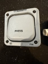 NEW MK 56409 GRY MASTERSEAL 1G ONE WAY PRESS SWITCH OUTDOOR DP IP56 LIGHT