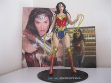 DC Direct Wonder Woman 12'' Statue McFARLANE TOYS Figure + x2 metal wall signs