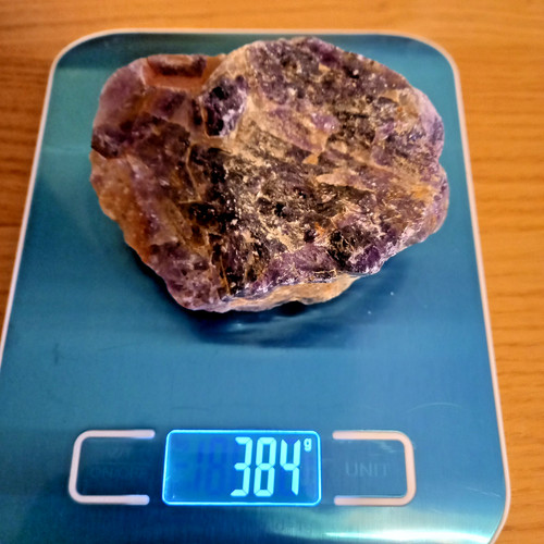 Chevron amethyst 384g rough - amethyst,