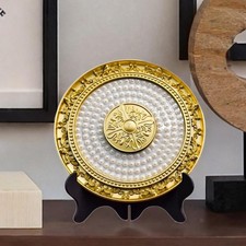 Pearl Plate Ornament Desktop