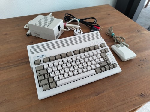 Commodore amiga 600 2mb chip - commodore,