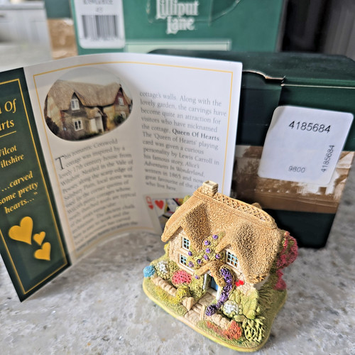 Lilliput lane queen hearts - queen,