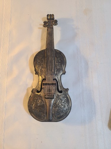 Vintage toy violin - fiddle, 10"