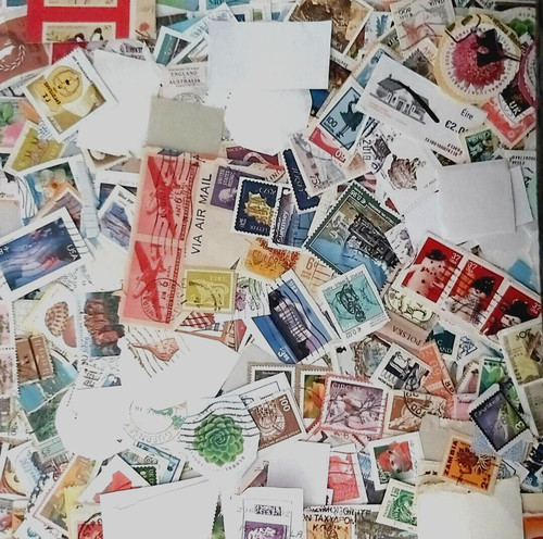 500 world foreign stamps