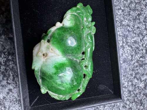Carved jadeite pendant - jadeite,