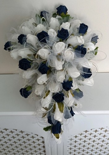 Teardrop bouquet buttonholes - bouquet,,