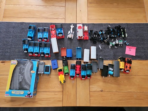 Thomas the tank - thomas, toys