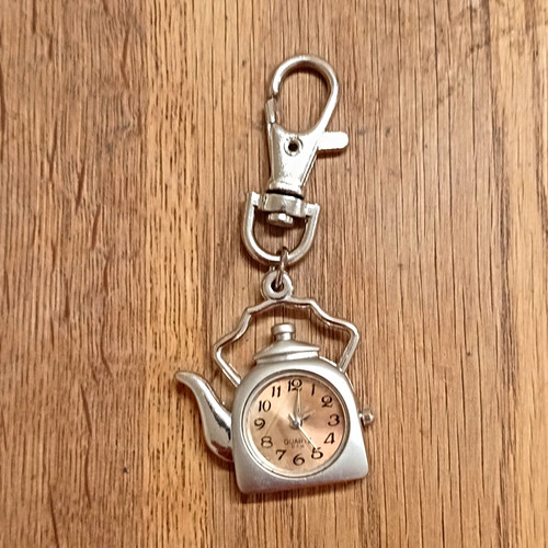 Silver metal teapot keyring - silver,