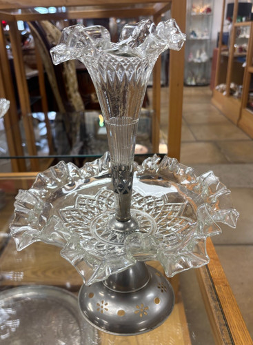 Antique ruffled cut - ruffled,