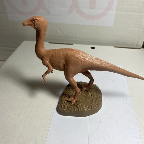 Np326 invicta stenonychosaurus - np326,