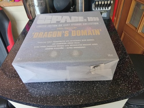 Sixteen space 1999 ltd ed - 12,