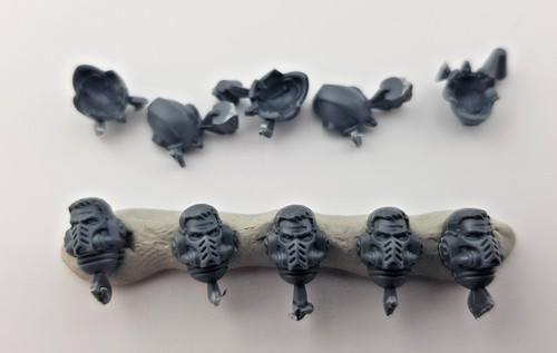 Opened part helmet heads - 5x,