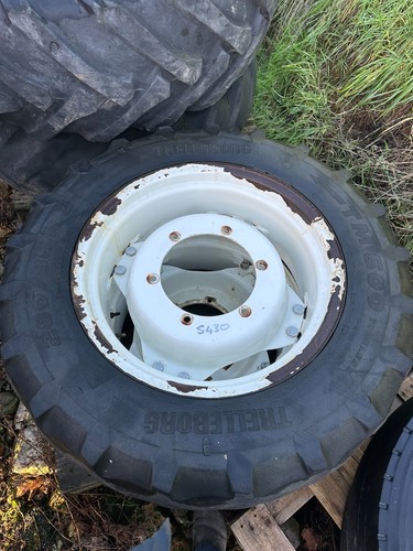 New holland tractor wheels - holland,