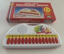 Vintage 1988 Crown Mei Feng MT-5103 Lovely Mitty Electronic Organ Kids Toy 