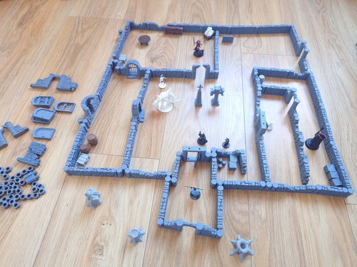 Modular dungeon walls ruined - walls,