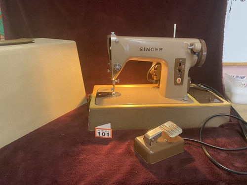Rare vintage singer - rare,