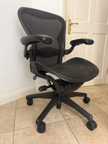 Herman miller aeron - aeron, size