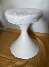 Vintage white 70s Tulip Seat
