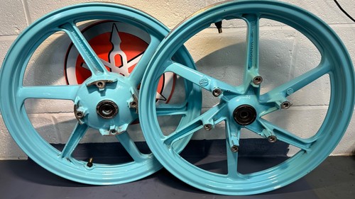 Honda cbr 125r - honda, wheels