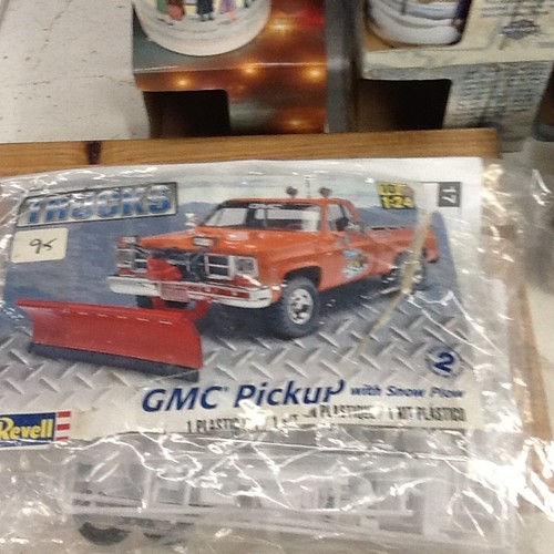 Revell gmc pickup truck - revell,