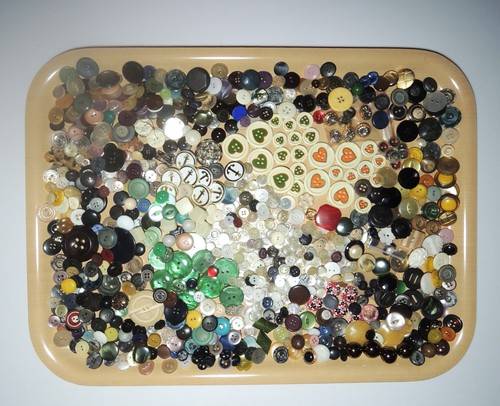 Mostly vintage buttons job - , lot