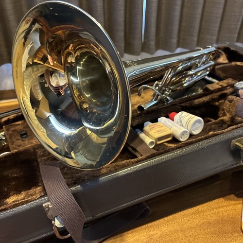 Bach stradivarius model - bach, 42