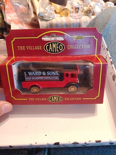Cameo village collection - village, j