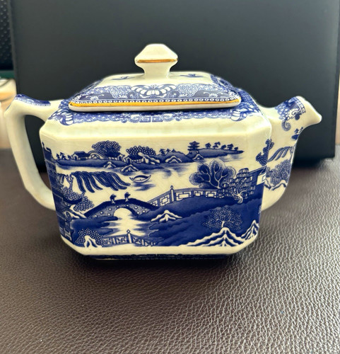 Ringtons blue white willow - &,