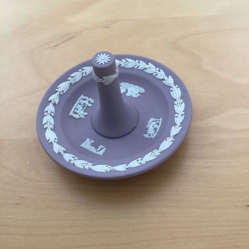 Wedgwood lilac jasperware ring - lilac,