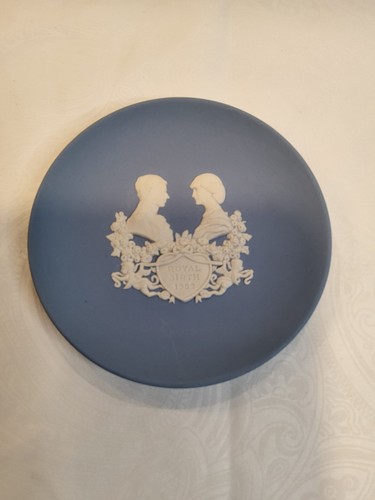 Wedgwood 1982 vintage - wedgwood,