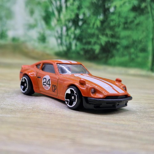 Hot wheels datsun 240z diecast - datsun,