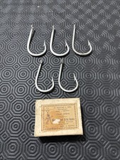 Vintage Fishing Hooks O Mustad & Sons Norway Long Shank Boxed Display angling  