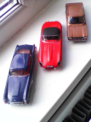 Made airfix cars - up,