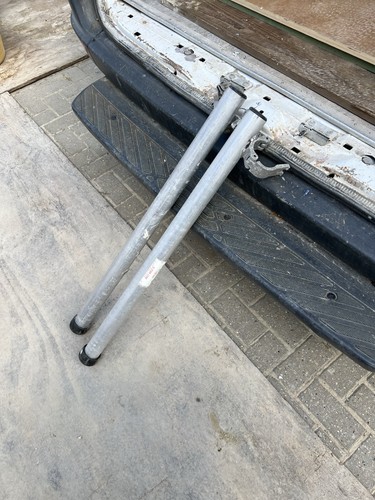 Podium stabiliser - podium,