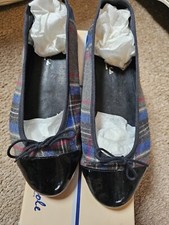 Ladies leather soled shoes size 40 French Sole Grey Blue Check pattern pumps