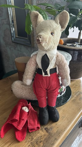 Vintage old fox with hunting - old,