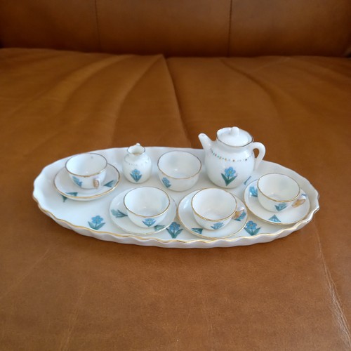 Goss crested china model of - wh,