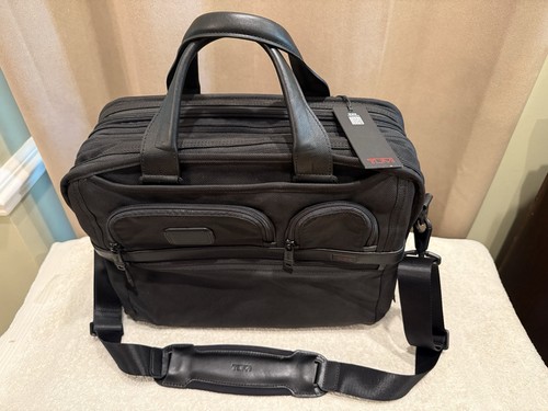 Tumi black alpha fxt pass - tumi,