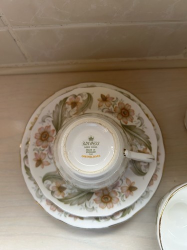 Duchess greensleeves bone - duchess,