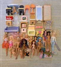 Huge Bundle Of Dolls 