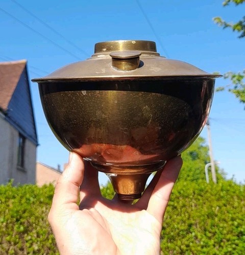 Victorian brass oil lamp - lamp, font