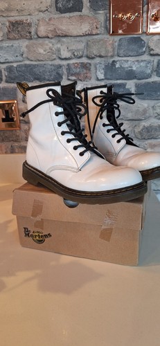 Martens size 5 - (doc,