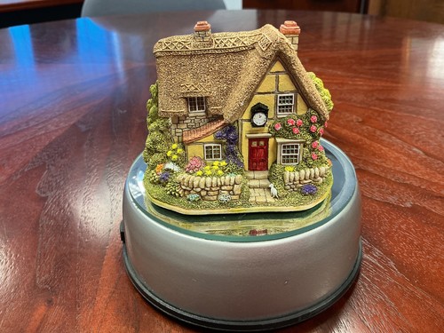 Lilliput lane hickory dickory - lilliput,