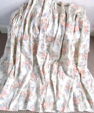 PRETTY VINTAGE CURTAINS &