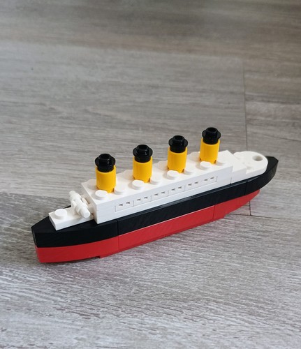 Titanic made genuine lego - genuine,