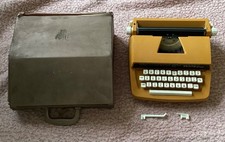 Vintage Petite Typewriter International De Luxe Orange Spares Prop & Case