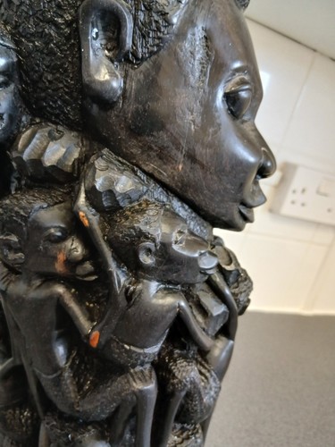 Excellent makonda carving - excellent,